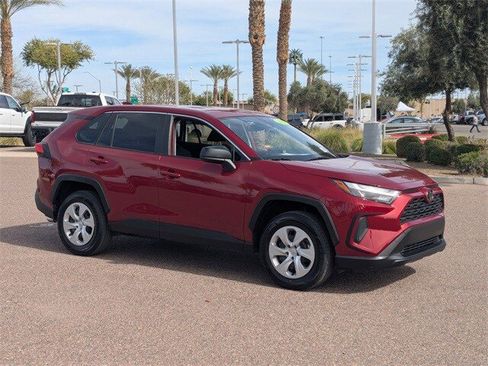 Used 2023 Toyota RAV4 LE image 8