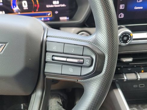 Used 2024 Chevrolet Colorado W/T w/ Technology Package RWD image 21