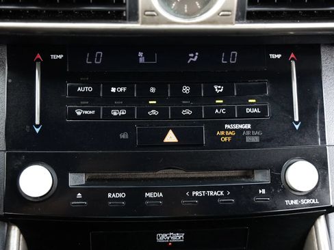 Used 2014 Lexus IS 350 w/ F Sport Package RWD image 35