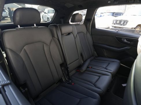 Used 2021 Audi Q7 3.0T Prestige image 21