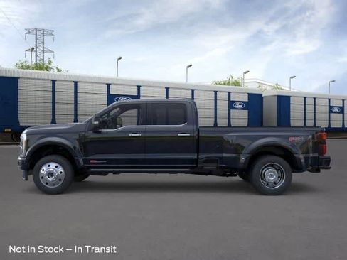 New 2026 Ford F450 Platinum w/ FX4 Off-Road Package AWD/4WD image 3