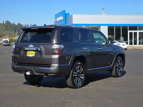 Used 2021 Toyota 4Runner Limited image 5