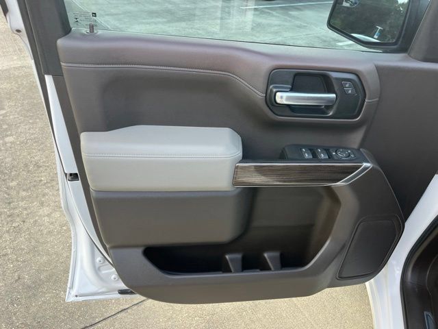 Used 2020 Chevrolet Silverado 1500 LT w/ Texas Edition RWD image 11
