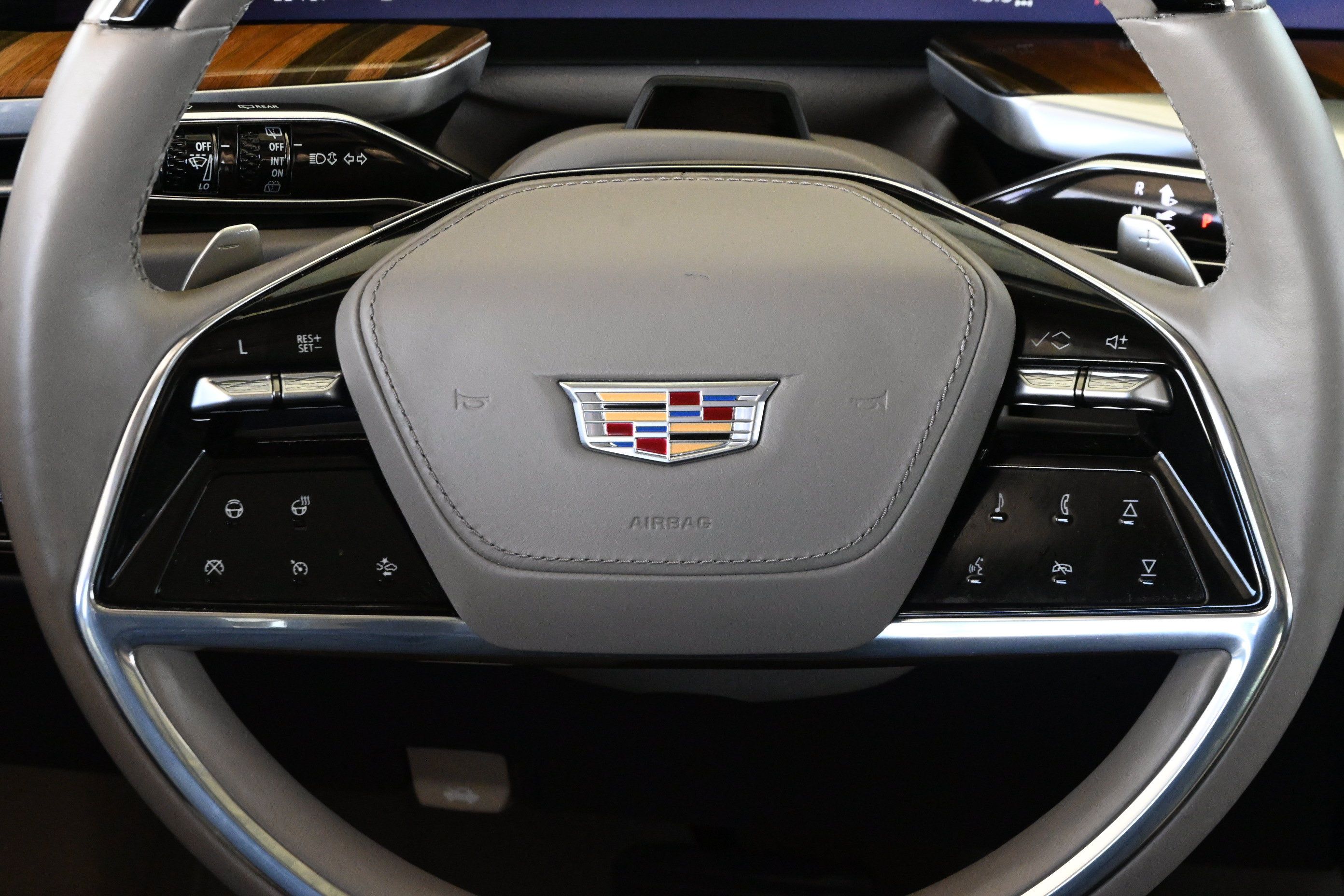 Used 2025 Cadillac Escalade Sport Platinum AWD/4WD image 38