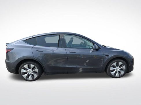 Used 2023 Tesla Model Y Long Range AWD/4WD image 16