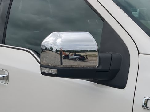 Certified 2019 Ford F150 Platinum w/ Equipment Group 701A Luxury AWD/4WD image 10