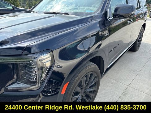 Used 2023 GMC Yukon Denali w/ Denali Reserve Package AWD/4WD image 2