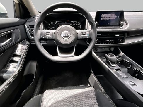 Certified 2024 Nissan Rogue SV FWD image 6