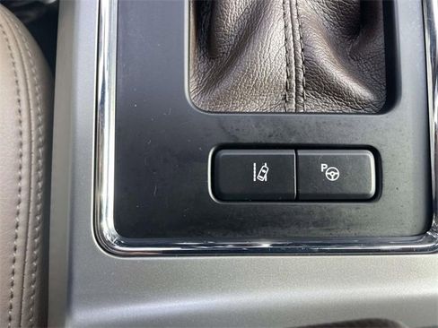 Certified 2019 Ford F150 Lariat w/ Equipment Group 502A Luxury image 22