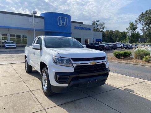 Used 2022 Chevrolet Colorado LT w/ Fleet Safety Package RWD image 2