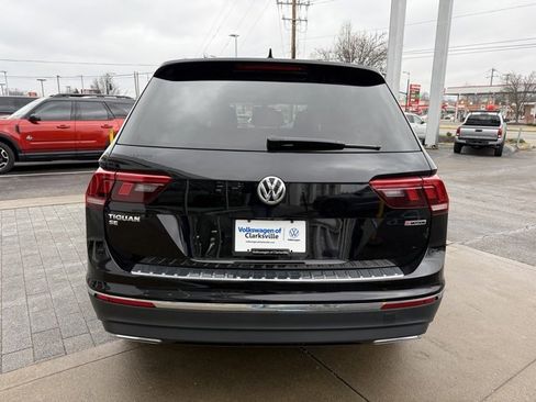 Used 2020 Volkswagen Tiguan SE image 5