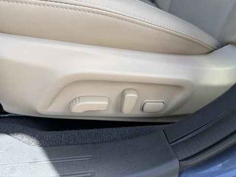 Used 2017 Subaru Legacy 2.5i Limited AWD/4WD image 10