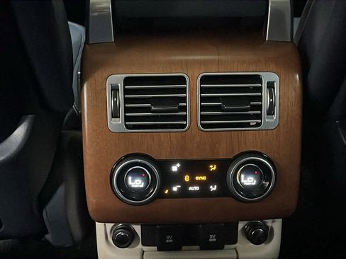 Used 2019 Land Rover Range Rover Supercharged AWD/4WD image 29