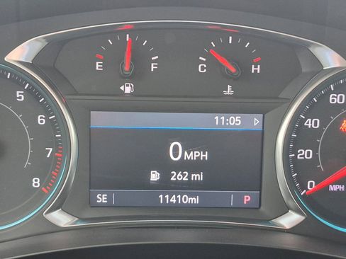 Used 2023 Chevrolet Traverse LT image 24