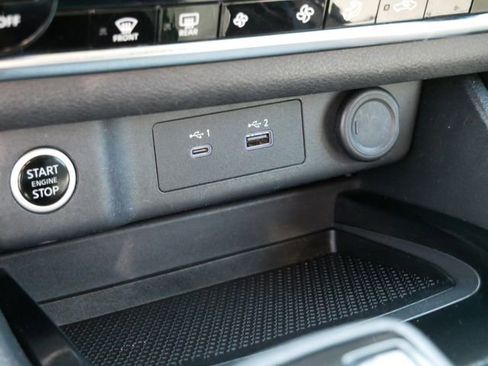 Used 2023 Nissan Rogue SV image 21