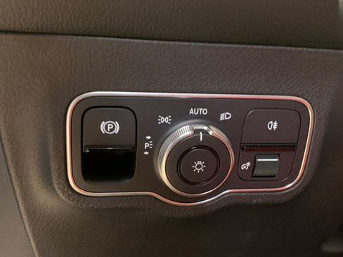 Used 2023 Mercedes-Benz GLB 250 4MATIC w/ AMG Line image 22