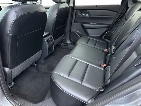 Used 2023 Nissan Rogue SV w/ SV Premium Package AWD/4WD image 13