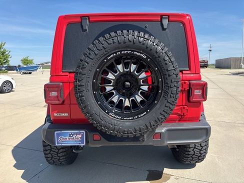 Used 2024 Jeep Wrangler Unlimited Sahara AWD/4WD image 28