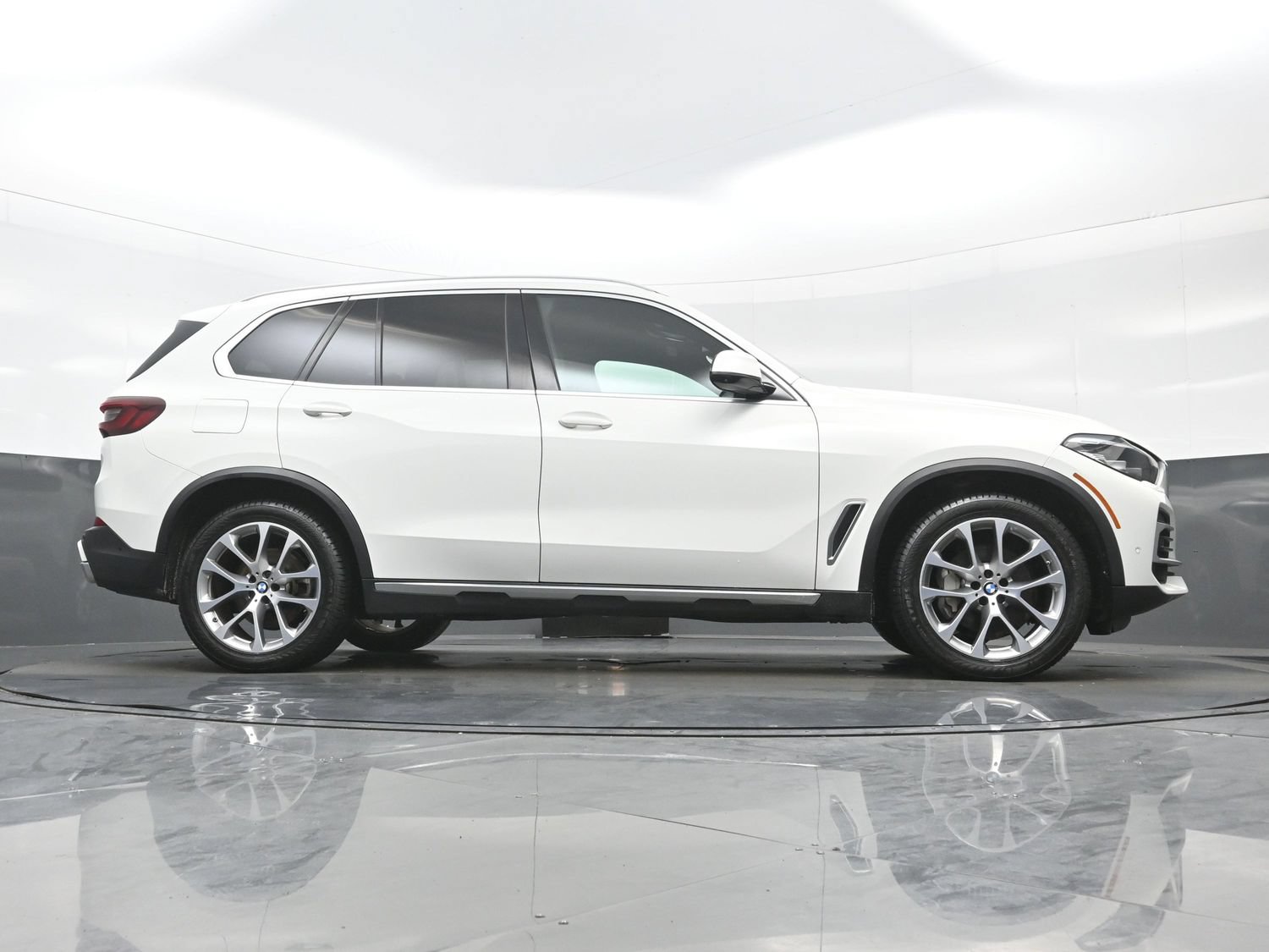 Used 2023 BMW X5 xDrive40i AWD/4WD image 35