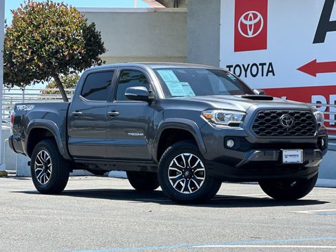 Used 2021 Toyota Tacoma TRD Sport AWD/4WD image 8