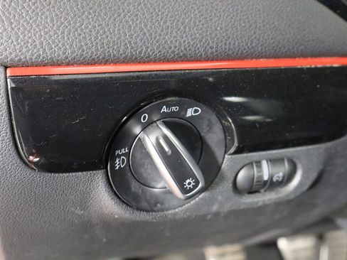 Used 2017 Volkswagen Jetta GLI FWD image 23