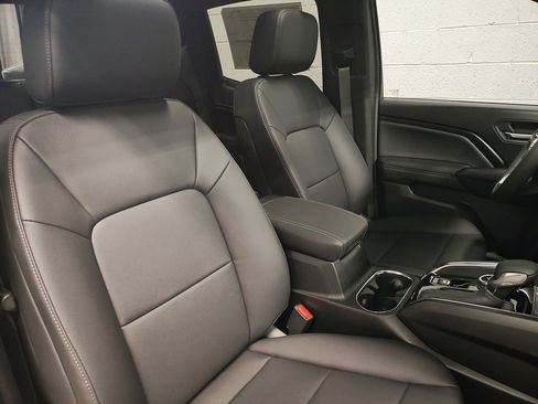 New 2026 GMC Canyon Elevation w/ Convenience Package image 10
