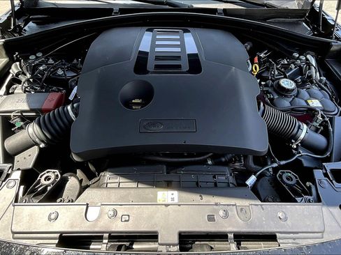 New 2026 Land Rover Range Rover Velar Dynamic SE image 11