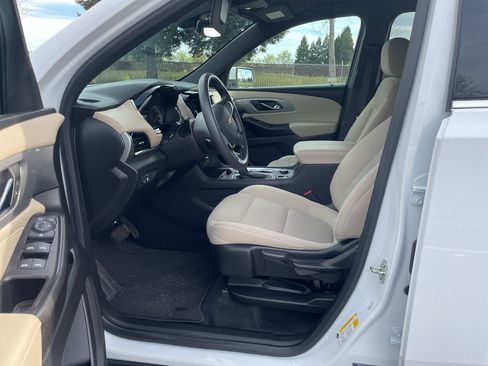 Used 2023 Chevrolet Traverse LS w/ Safety Package image 13