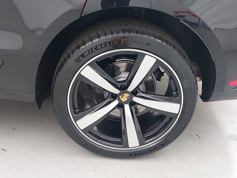 New 2026 Porsche Macan image 36