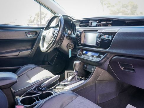 Used 2016 Toyota Corolla S image 11