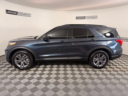 Used 2023 Ford Explorer XLT w/ Equipment Group 202A AWD/4WD image 3