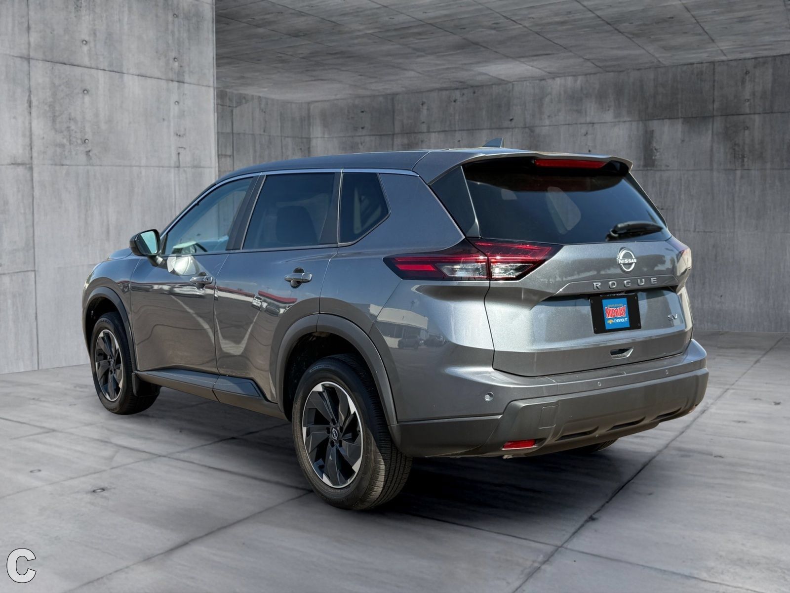 Used 2024 Nissan Rogue SV FWD image 4