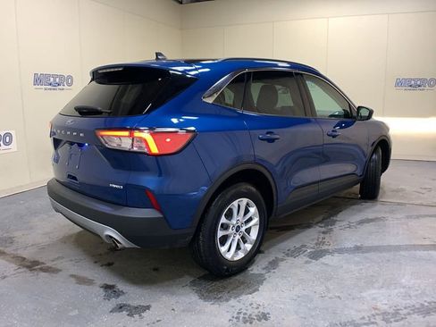 Used 2022 Ford Escape SE w/ Convenience Package image 3