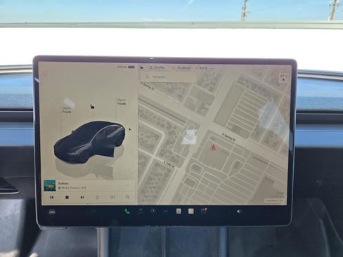 Used 2024 Tesla Model 3 Long Range image 9