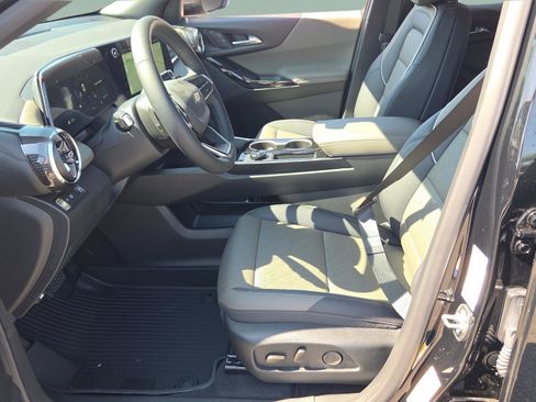 New 2026 Chevrolet Equinox LT image 31