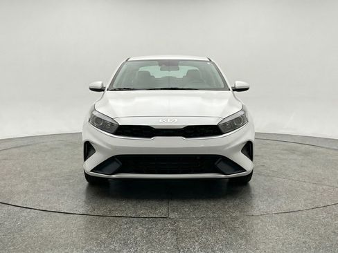 Used 2024 Kia Forte LXS FWD image 2