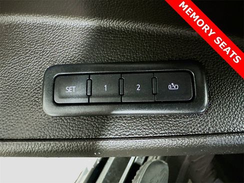 Used 2020 GMC Yukon XL Denali image 42