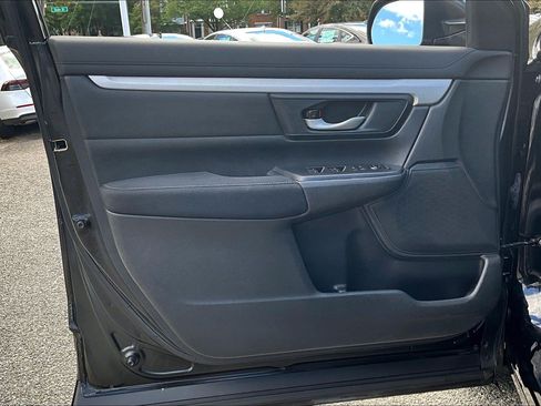 Used 2018 Honda CR-V LX image 17