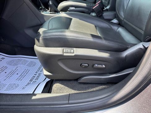 Used 2017 Buick Encore Essence FWD image 14