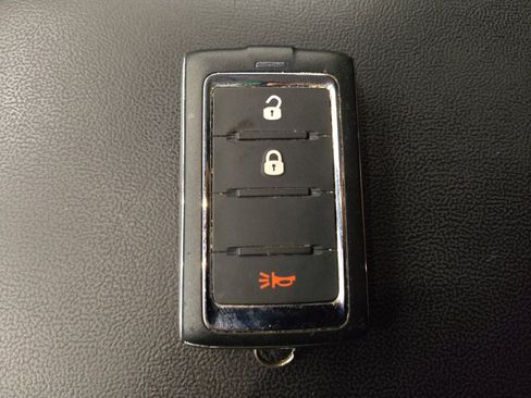 Used 2023 Jeep Grand Cherokee Laredo X RWD image 32