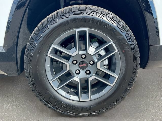 New 2026 GMC Terrain AT4 w/ Convenience Package III AWD/4WD image 19