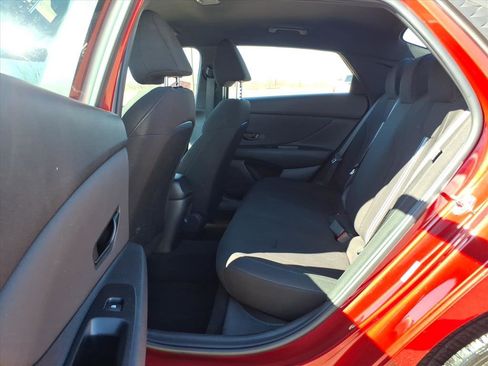 Used 2025 Hyundai Elantra Sport image 10