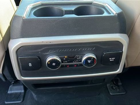Used 2024 Ford Expedition Max Limited AWD/4WD image 22