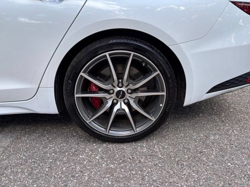 Used 2025 Genesis G70 2.5T AWD/4WD image 29