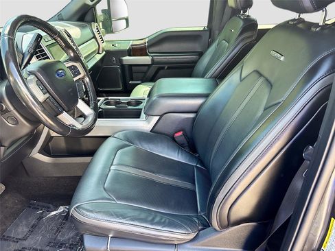 Used 2017 Ford F250 Platinum w/ Platinum Ultimate Package AWD/4WD image 22
