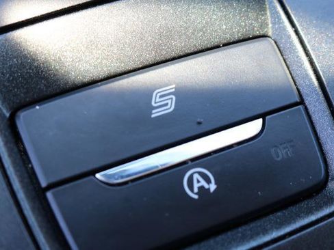 Used 2020 Ford Fusion SE w/ Fleet SE Value Package FWD image 17