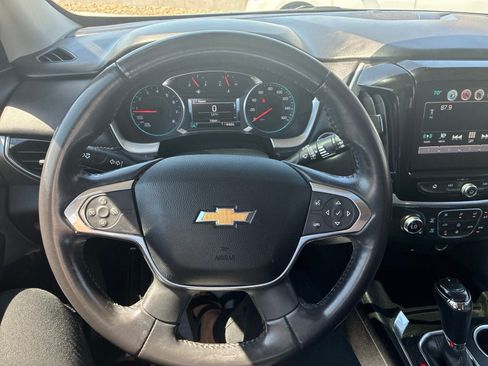 Used 2019 Chevrolet Traverse LT w/ LT Premium Package AWD/4WD image 26