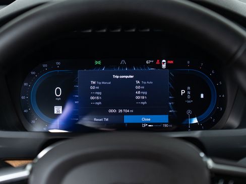 Used 2024 Volvo XC90 B6 Plus w/ Protection Package Premier image 18