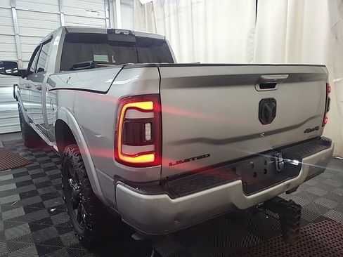 Used 2022 RAM 2500 Limited AWD/4WD image 4