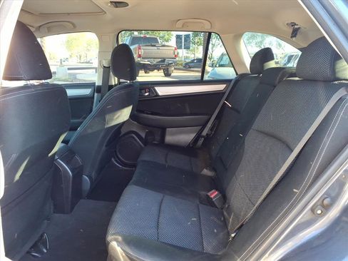 Used 2017 Subaru Outback 2.5i Premium image 15